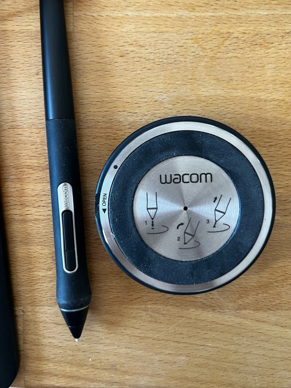 Wacom Intuos Pro Graphic Drawing Tablet - Large 13.3” x 8.6”